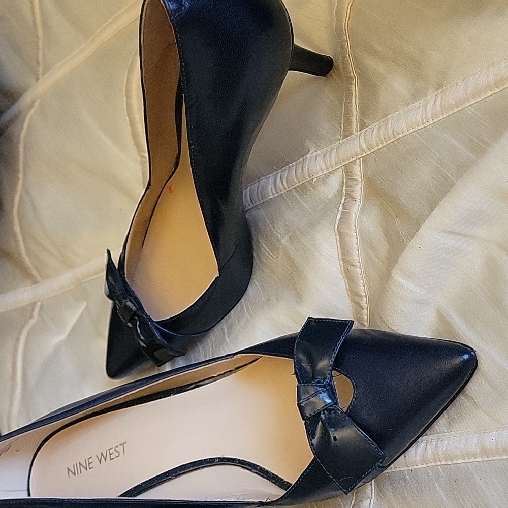 Shoes - Picture 6 of 6